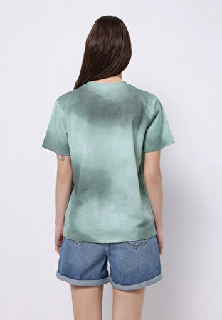 Regular Fit Yuvarlak Yaka Baskılı Kadın Çok Renkli Kısa Kol Tişört