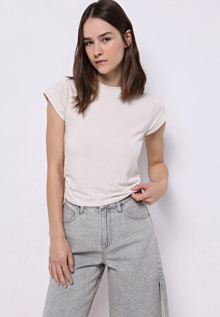 Slim Fit Yuvarlak Yaka Düz Kadın Ekru Kısa Kol Tişört