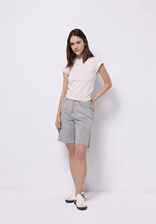 Slim Fit Yuvarlak Yaka Düz Kadın Ekru Kısa Kol Tişört