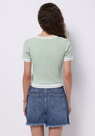 Slim Fit V Yaka Düz Kadın Yeşil Kısa Kol Tişört