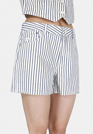 Mom Fit Yüksel Bel Çizgili Kadın Denim Jean Şort