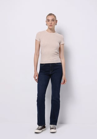 Slim Fit Yuvarlak Yaka Düz Kadın Bej Kısa Kol Tişört