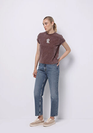 Slim Fit Yuvarlak Yaka Baskılı Kadın Kahverengi Kısa Kol Tişört