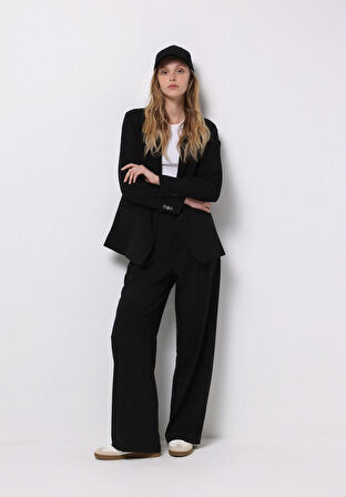 Regular Fit    Kadın Siyah Ceket