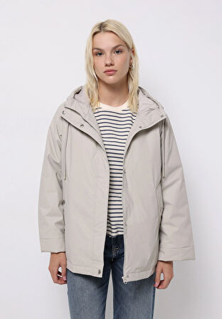 Regular Fit     Kadın Taş Yağmurluk