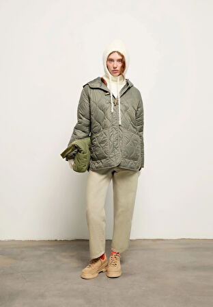 Regular Fit Kapüşonlu Çıtçıtlı Astarlı Suya Dayanıklı Kadın Yeşil Mont