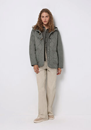 Regular Fit Kapüşonlu Çıtçıtlı Astarlı Suya Dayanıklı Kadın Yeşil Mont