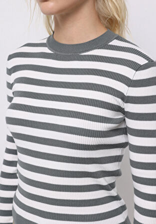 Slim Fit Yuvarlak Yaka Çizgili Kadın Yeşil Kazak