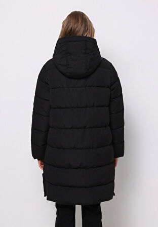 Regular Fit Kapüşonlu Fermuarlı Astarlı Suya Dayanıklı Kadın Siyah Kaban