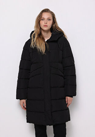 Regular Fit Kapüşonlu Fermuarlı Astarlı Suya Dayanıklı Kadın Siyah Kaban