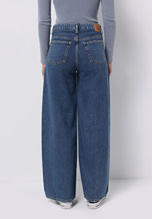 Loose Fit Düşük Bel Geniş Paça Kadın İndigo Jean Pantolon