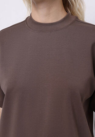 Regular Fit Yuvarlak Yaka Düz Kadın Kahverengi Kısa Kol Tişört