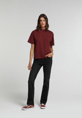 Regular Fit Yuvarlak Yaka Düz Kadın Bordo Kısa Kol Tişört