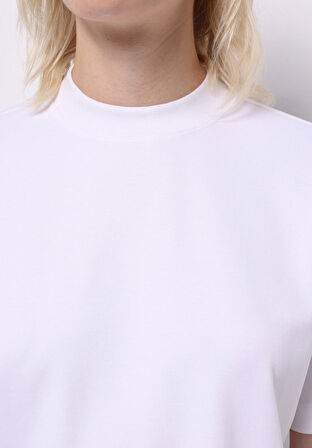Regular Fit Yuvarlak Yaka Düz Kadın Beyaz Kısa Kol Tişört