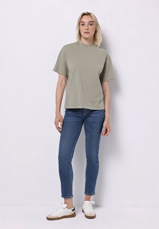 Regular Fit Yuvarlak Yaka Düz Kadın Yeşil Kısa Kol Tişört