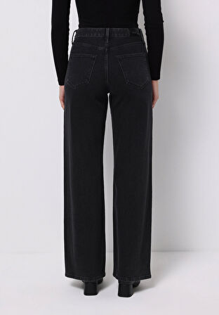 Regular Fit   Kadın Siyah Jean Pantolon