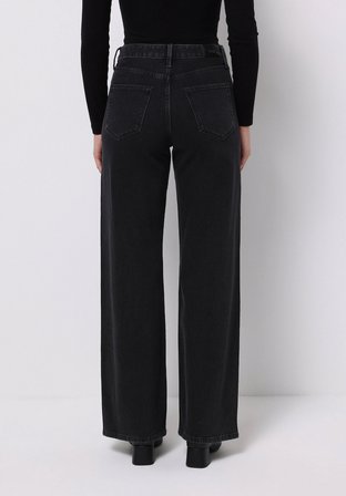 Regular Fit   Kadın Siyah Jean Pantolon