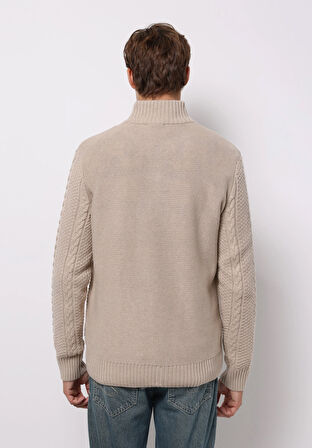 Regular Fit Dik Yaka Jakarlı Erkek Ekru Kazak