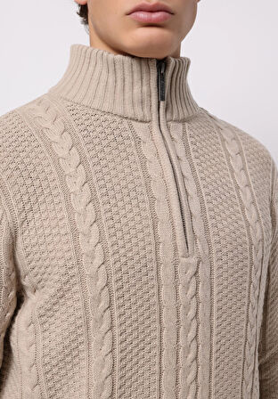 Regular Fit Dik Yaka Jakarlı Erkek Ekru Kazak