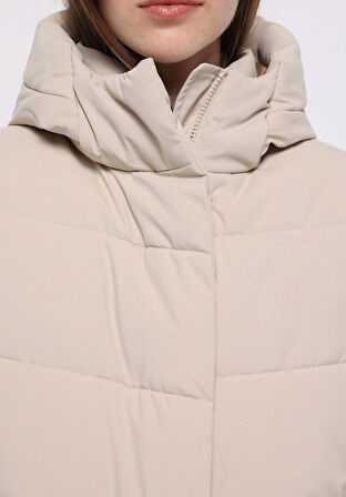 Regular Fit Kapüşonlu Fermuarlı Astarlı Suya Dayanıklı Kadın Ekru Kaban