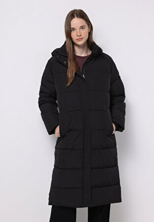 Regular Fit Kapüşonlu Fermuarlı Astarlı Suya Dayanıklı Kadın Siyah Kaban