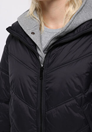 Regular Fit Kapüşonlu Fermuarlı Astarlı Suya Dayanıklı Kadın Siyah Mont