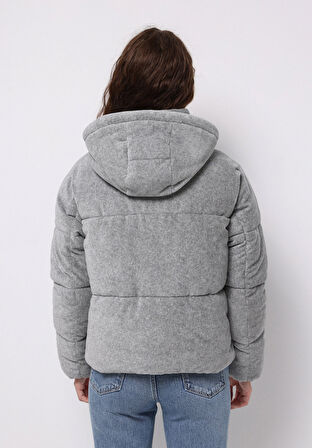 Regular Fit Kapüşonlu Fermuarlı Astarlı  Kadın Gri Mont