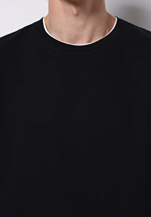 Regular Fit Yuvarlak Yaka Jakarlı Erkek Siyah Uzun Kol Tişört