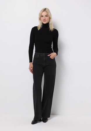 Slim Fit Balıkçı Yaka Düz Kadın Siyah Uzun Kol Tişört