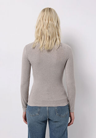 Slim Fit Balıkçı Yaka Düz Kadın Bej Uzun Kol Tişört