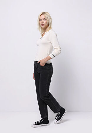 Straight Fit Yüksel Bel Düz Paça Kadın Siyah Jean Pantolon