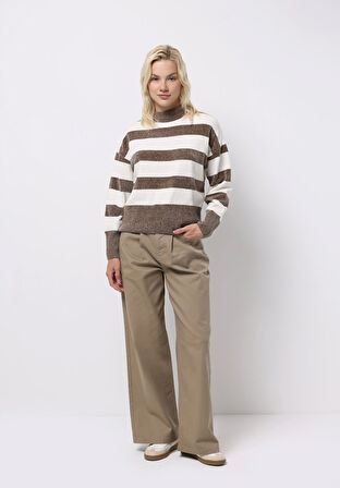 Regular Fit Yuvarlak Yaka Çizgili Kadın Kahverengi Kazak