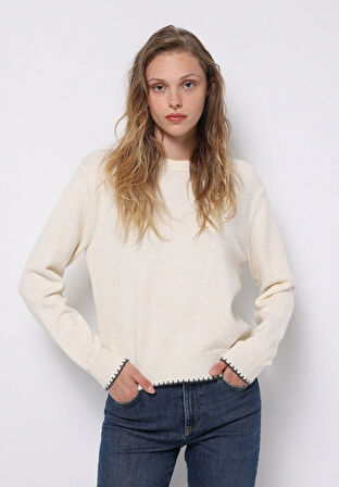 Regular Fit Yuvarlak Yaka Düz Kadın Ekru Kazak