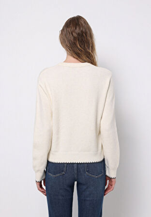Regular Fit Yuvarlak Yaka Düz Kadın Ekru Kazak