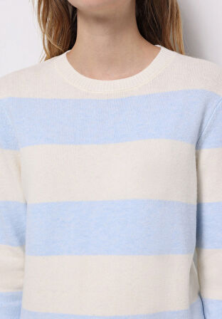 Regular Fit Yuvarlak Yaka Çizgili Kadın Beyaz Kazak