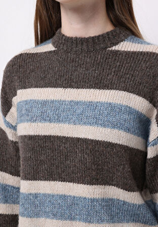 Regular Fit Yuvarlak Yaka Çizgili Kadın Kahverengi Kazak