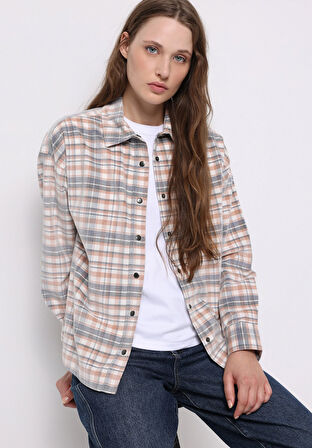 Regular Fit Shirt Neck Ekoseli Kadın Bej Uzun Kol Gömlek