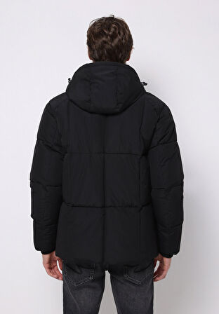 Slim Fit     Erkek Siyah Mont