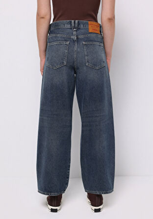 Loose Fit Yüksel Bel Daralan Paça Kadın İndigo Jean Pantolon