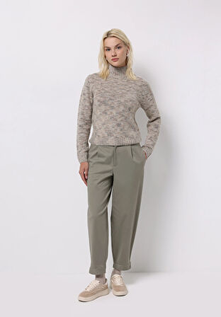 Slim Fit Dik Yaka Düz Kadın Bej Kazak