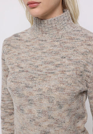 Slim Fit Dik Yaka Düz Kadın Bej Kazak