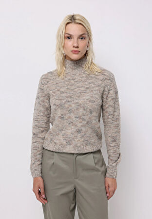 Slim Fit Dik Yaka Düz Kadın Bej Kazak