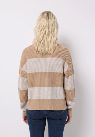 Regular Fit Yuvarlak Yaka Çizgili Kadın Bej Kazak