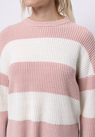Regular Fit Yuvarlak Yaka Çizgili Kadın Pembe Kazak