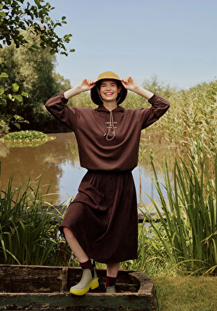 Regular Fit Kapüşonlu Nakışlı Kadın Kahverengi Sweatshirt