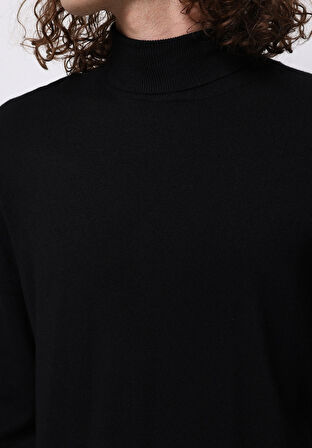 Regular Fit Turtle Neck Jakarlı Erkek Siyah Kazak