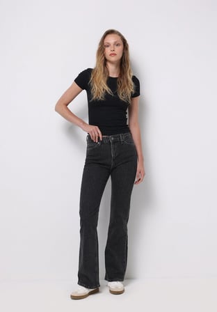 Regular Fit   Kadın Siyah Jean Pantolon