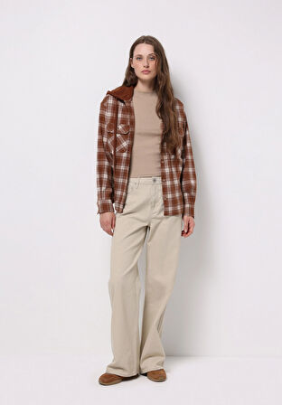 Regular Fit Kapüşonlu Ekoseli Kadın Bej Uzun Kol Gömlek