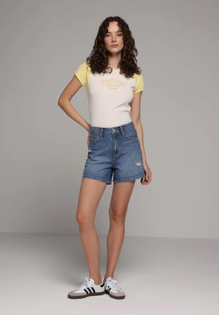 Slim Fit Yuvarlak Yaka Baskılı Kadın Ekru Kısa Kol Tişört