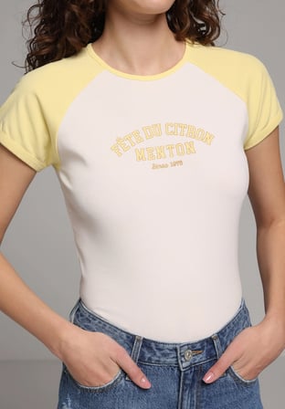 Slim Fit Yuvarlak Yaka Baskılı Kadın Ekru Kısa Kol Tişört